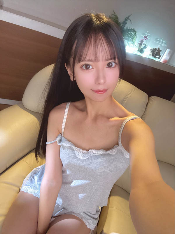 我可以帮忙你口爱!文学系美少女的惹火靡语挑逗!